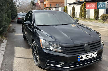 Седан Volkswagen Passat 2016 в Ужгороде
