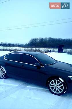 Седан Volkswagen Passat 2015 в Люботине