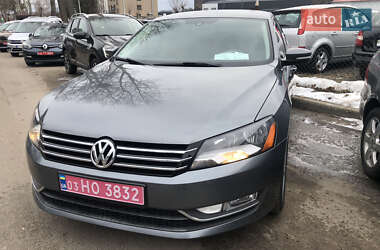 Седан Volkswagen Passat 2015 в Луцке