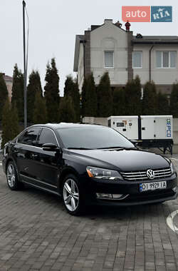 Седан Volkswagen Passat 2013 в Ровно