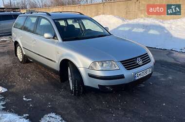 Универсал Volkswagen Passat 2001 в Черняхове