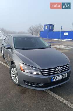 Седан Volkswagen Passat 2011 в Кропивницком