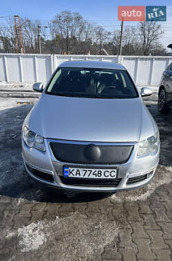 Седан Volkswagen Passat 2005 в Ирпене