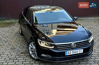 Седан Volkswagen Passat 2017 в Ужгороді
