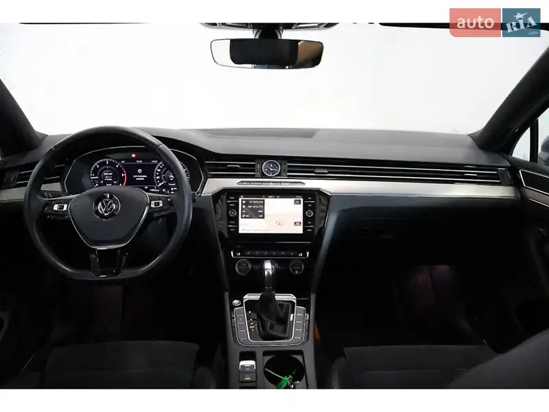 Volkswagen Passat 2017 VIN WVWZZZ3CZJE071620 фото оголошення 11 з 57