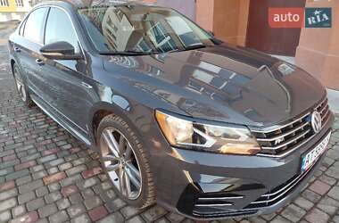 Седан Volkswagen Passat 2017 в Ивано-Франковске