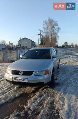 Седан Volkswagen Passat 1997 в Калиновке