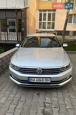 Універсал Volkswagen Passat 2016 в Петровому