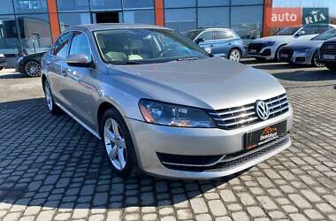 Седан Volkswagen Passat 2013 в Львові