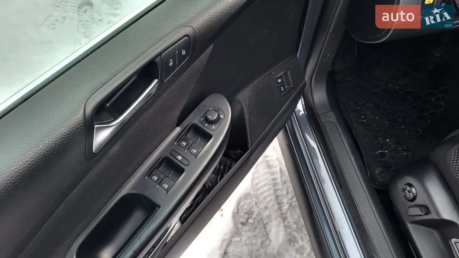2010 Volkswagen Passat - мініатюра 16