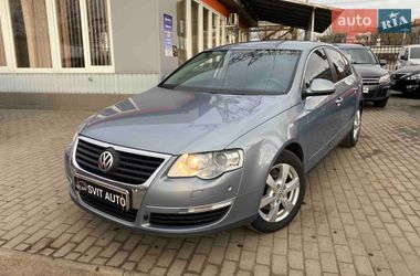 Седан Volkswagen Passat 2010 в Николаеве
