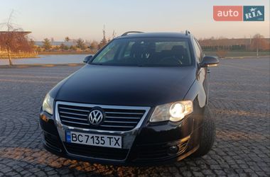 Універсал Volkswagen Passat 2009 в Жовкві