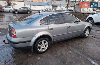 Седан Volkswagen Passat 2002 в Вышгороде