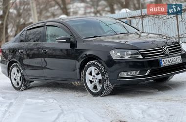 Седан Volkswagen Passat 2011 в Хмельницком