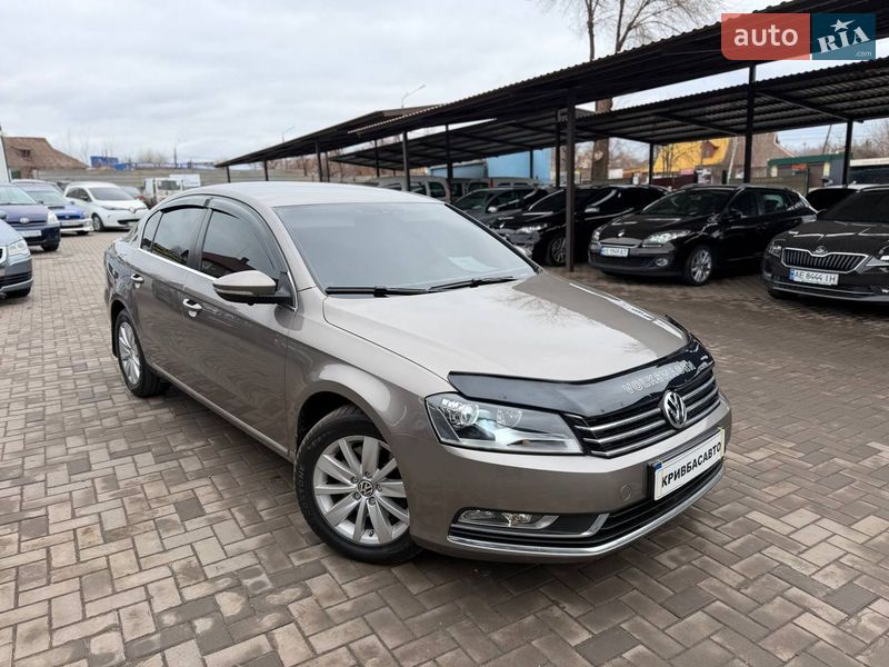 Volkswagen Passat 2011