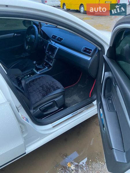 Седан Volkswagen Passat 2011 в Тернополе