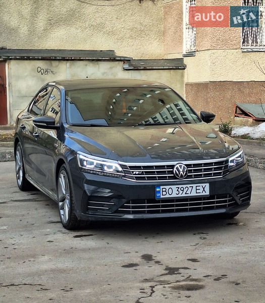 Седан Volkswagen Passat 2018 в Тернополе