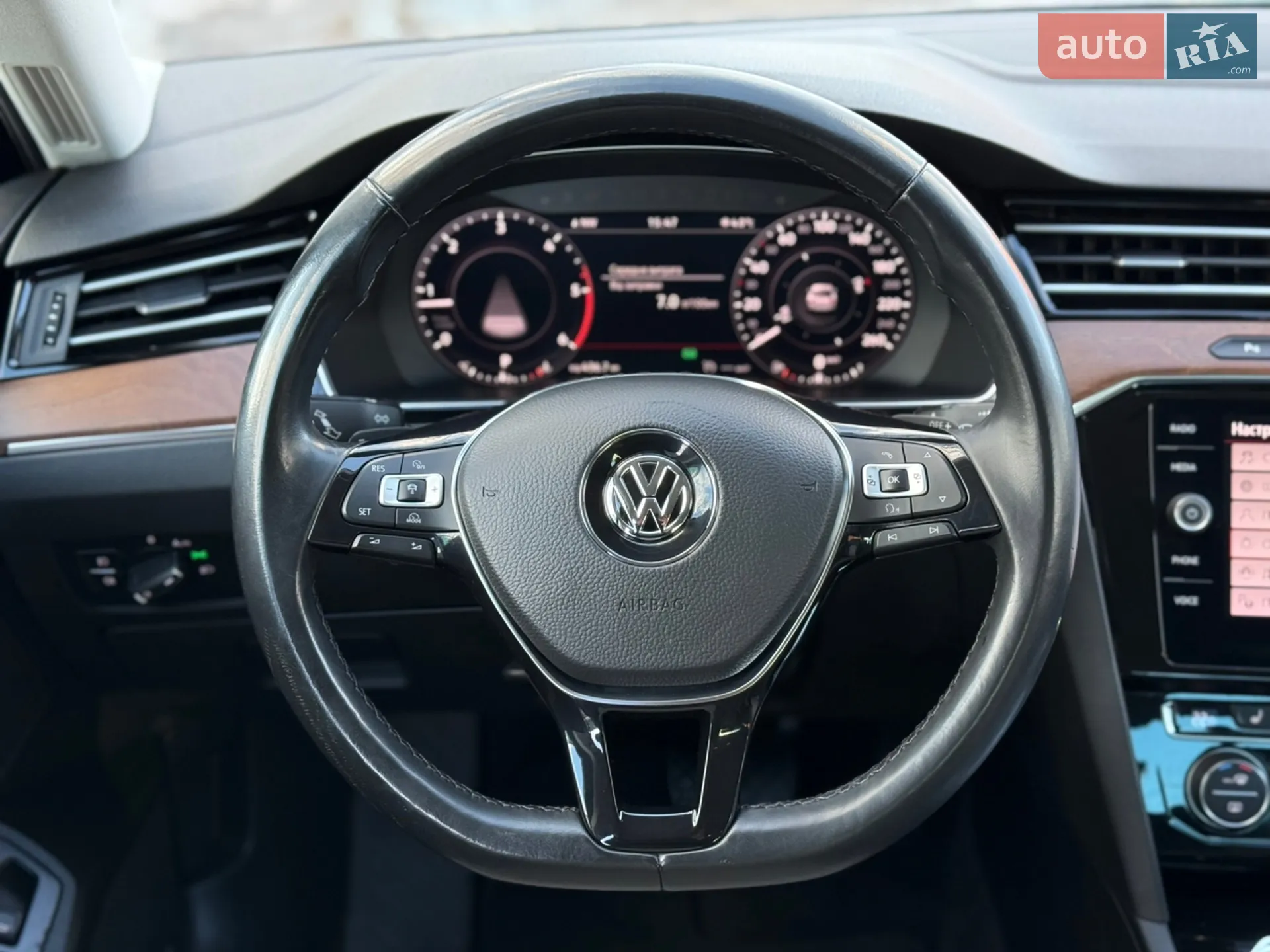 2018 Volkswagen Passat - мініатюра 21