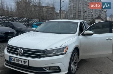 Седан Volkswagen Passat 2017 в Киеве