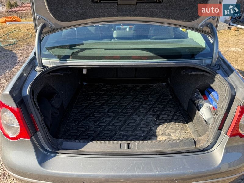 Седан Volkswagen Passat 2007 в Вышгороде