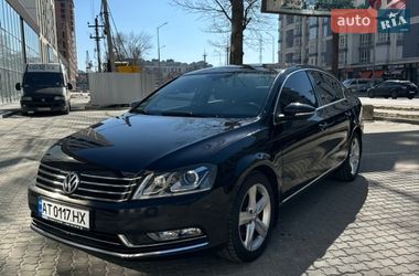 Седан Volkswagen Passat 2011 в Ивано-Франковске