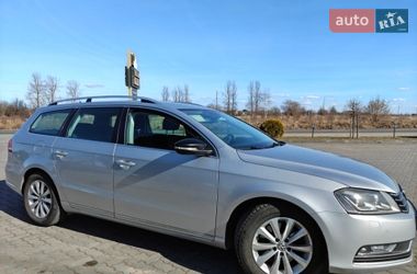 Універсал Volkswagen Passat 2013 в Івано-Франківську