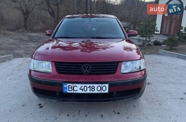Седан Volkswagen Passat 1998 в Львове