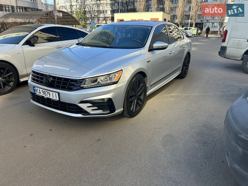 Седан Volkswagen Passat 2016 в Киеве