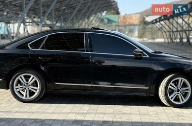 Седан Volkswagen Passat 2012 в Львове
