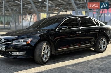 Седан Volkswagen Passat 2012 в Львове