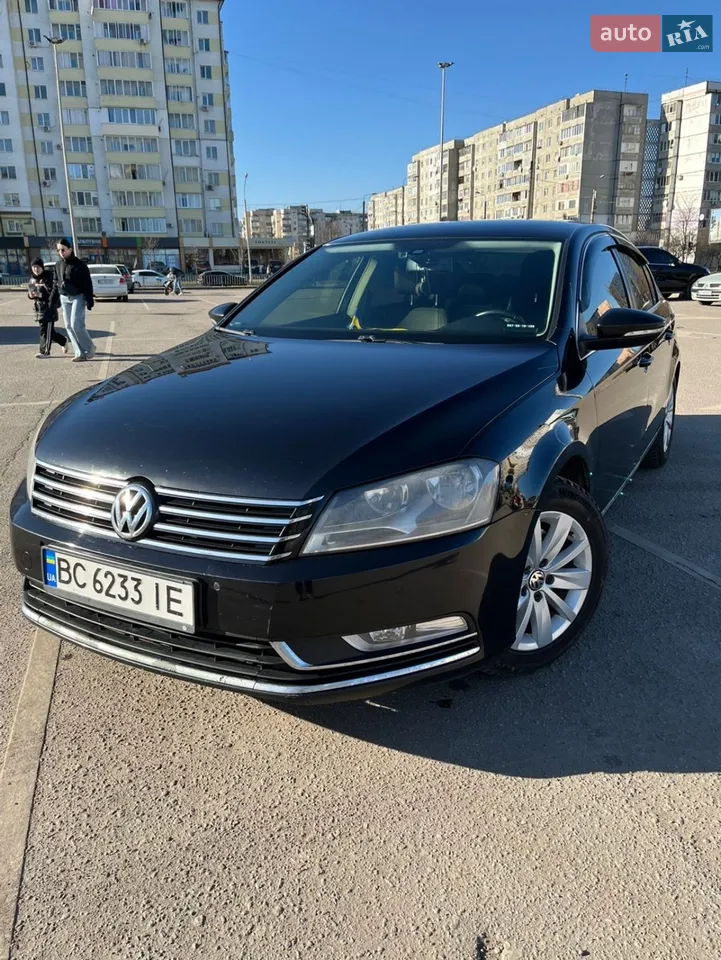 2010 Volkswagen Passat - мініатюра 9