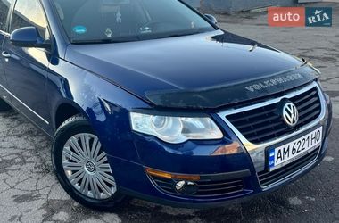 Універсал Volkswagen Passat 2010 в Коростені