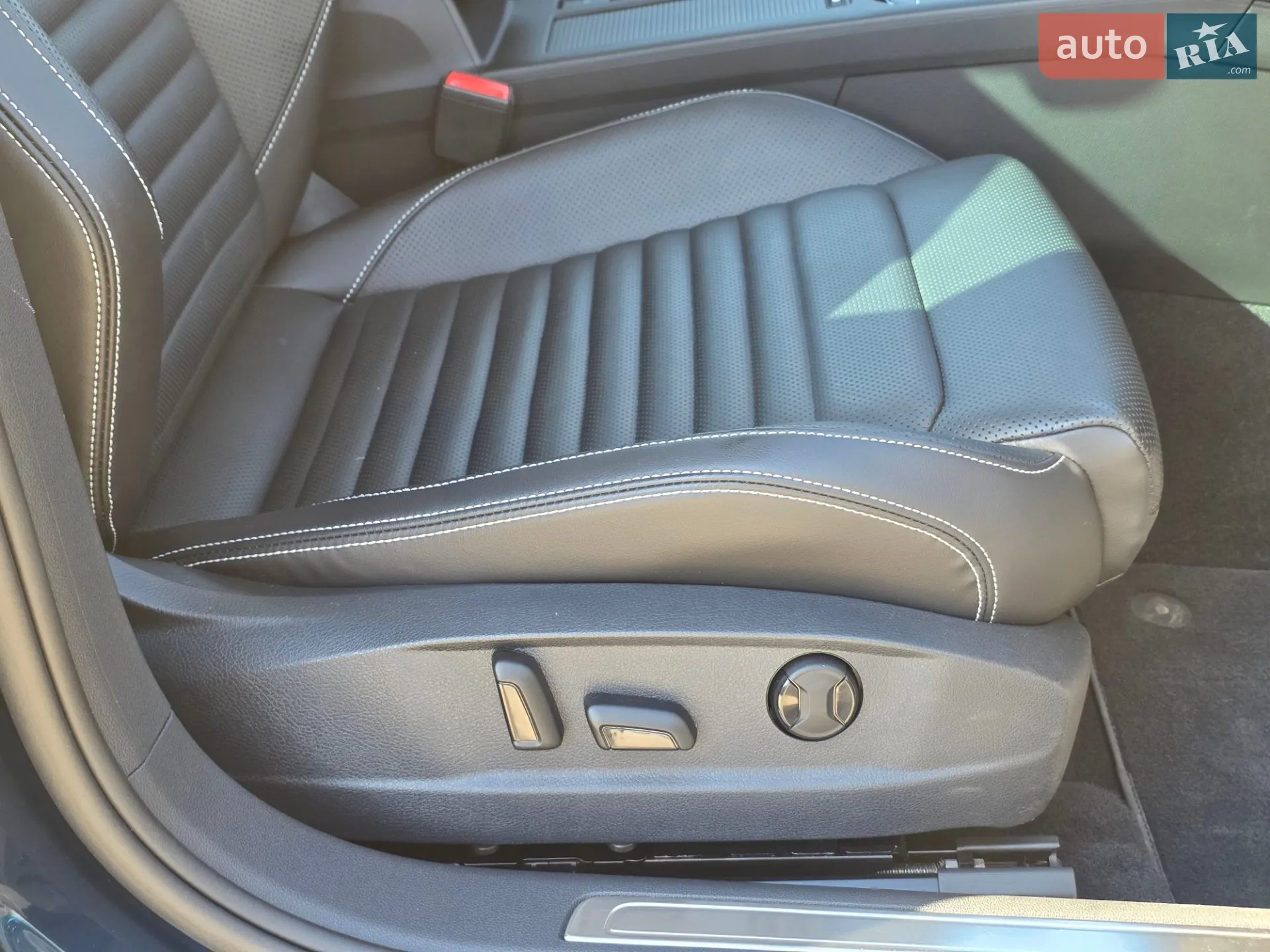 2019 Volkswagen Passat - мініатюра 38