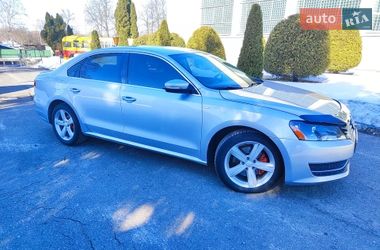 Седан Volkswagen Passat 2013 в Глухові