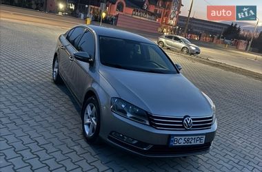 Седан Volkswagen Passat 2012 в Дрогобыче