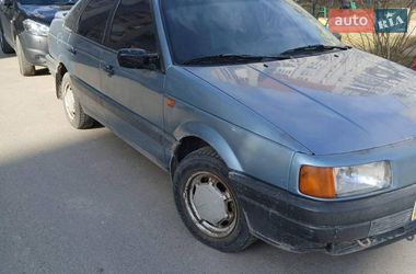 Седан Volkswagen Passat 1991 в Львове
