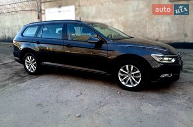 Універсал Volkswagen Passat 2018 в Запоріжжі