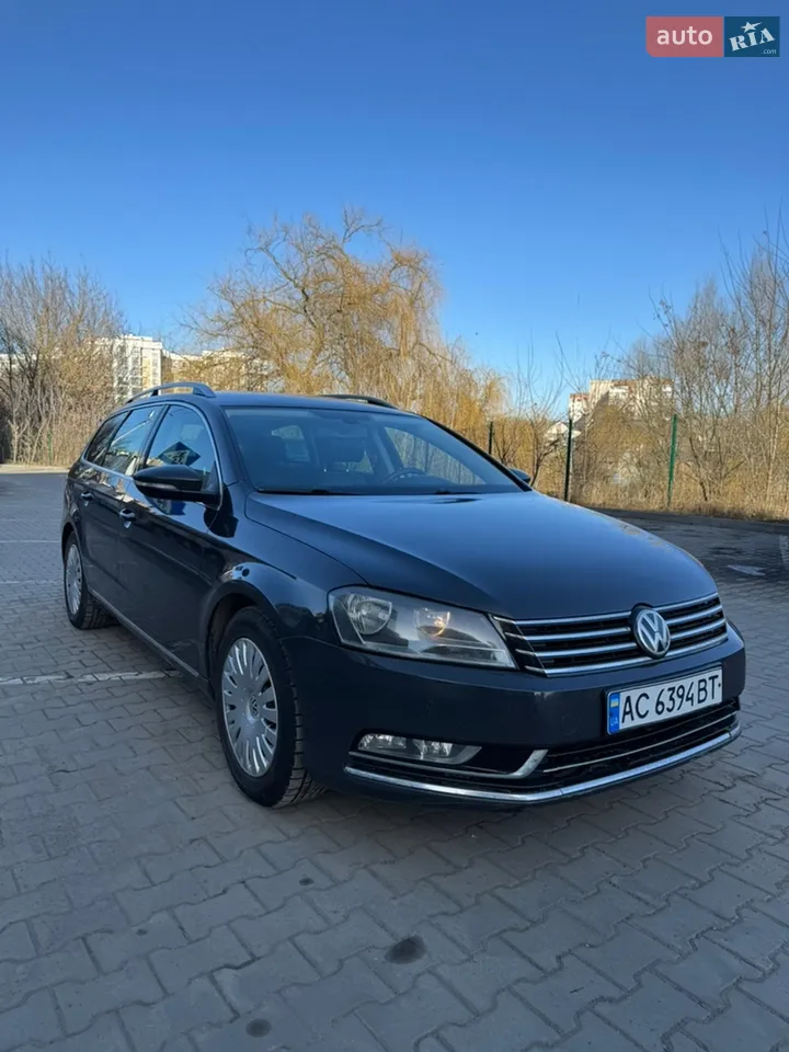 2010 Volkswagen Passat - мініатюра 9