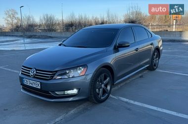 Седан Volkswagen Passat 2014 в Киеве
