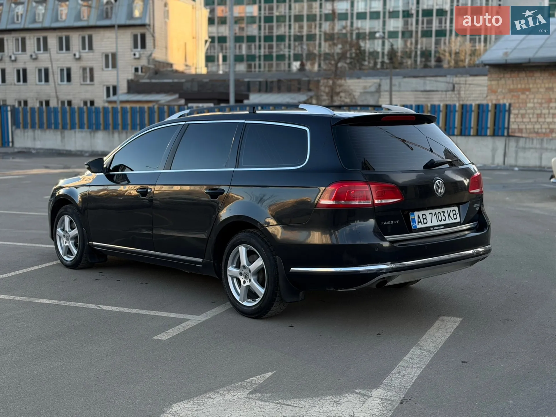2010 Volkswagen Passat - мініатюра 4