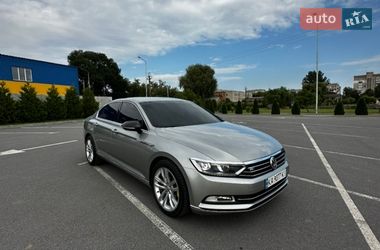 Седан Volkswagen Passat 2016 в Хмільнику