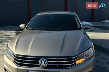 Седан Volkswagen Passat 2015 в Киеве