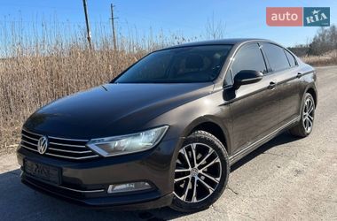 Седан Volkswagen Passat 2016 в Ахтырке
