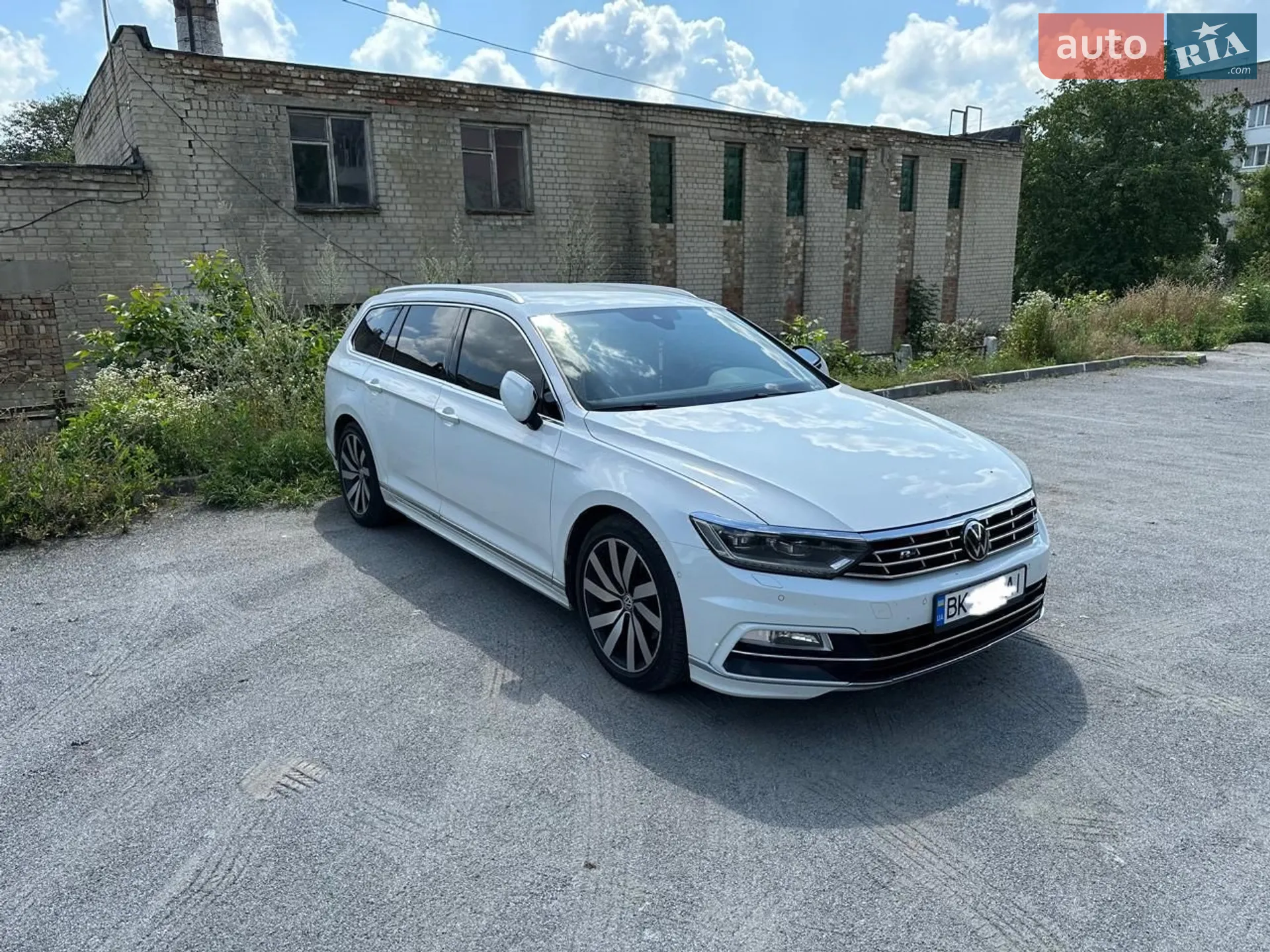 2017 Volkswagen Passat - фото 1