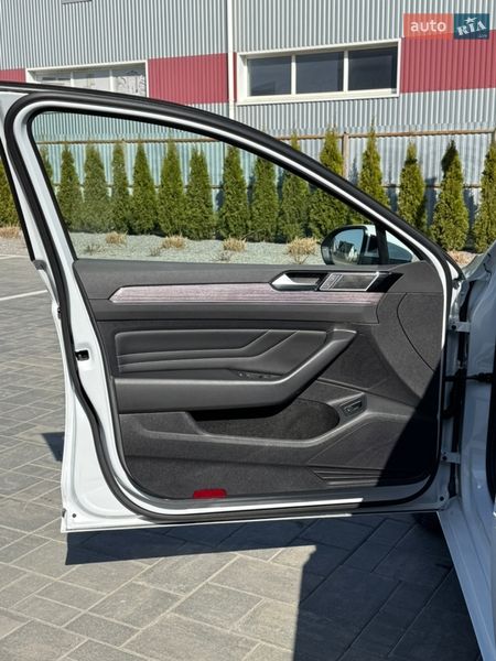 Универсал Volkswagen Passat 2022 в Луцке