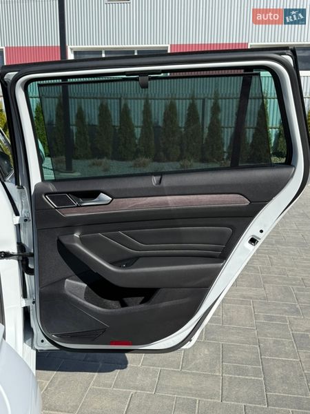 Универсал Volkswagen Passat 2022 в Луцке