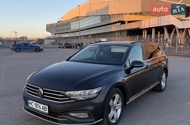 Універсал Volkswagen Passat 2020 в Львові