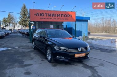 Універсал Volkswagen Passat 2017 в Сумах