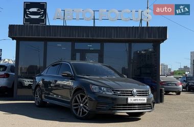 Седан Volkswagen Passat 2016 в Киеве