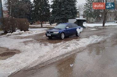 Седан Volkswagen Passat 1999 в Новоселиці